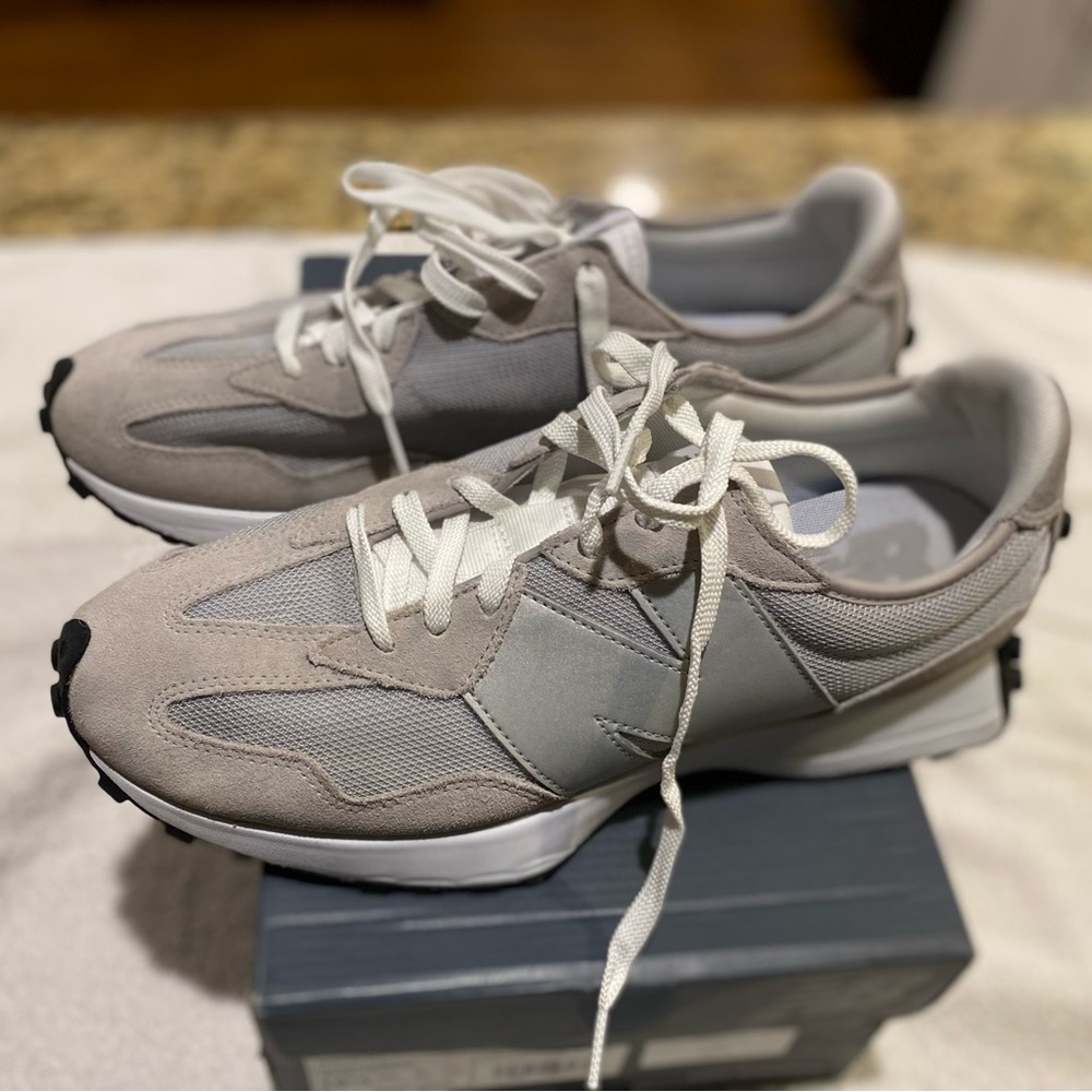New Balance MS 327
